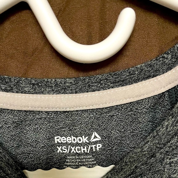 Reebok Womens Workout Muscle Graphic Tank Top Size XS - Will Fit Sm-M - Picture 4 of 4